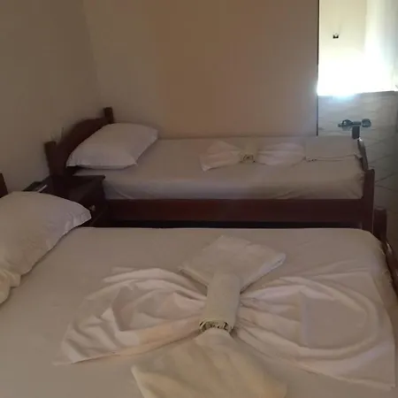 Hotel Emily's 2*